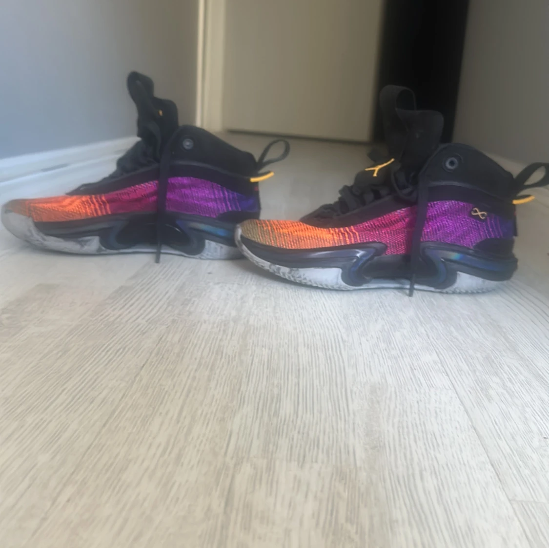 Nike Jordan sneakers i svart och färgskiftning - 1