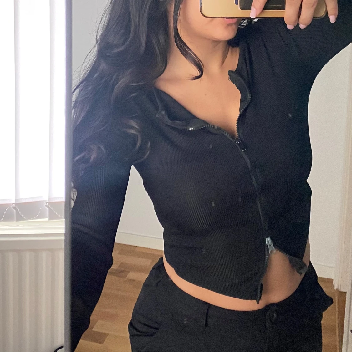 Svart zip up topp - 1