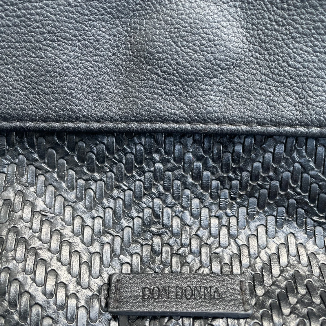 Svart axelväska från Don Donna - 1