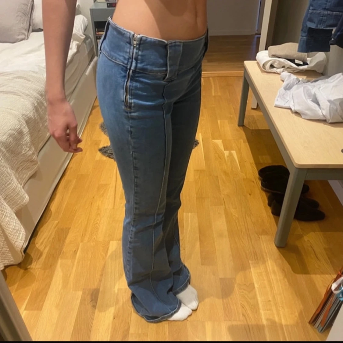 Blå bootcut jeans med låg midja - 2