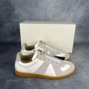 Maison Margiela GATS - Skick: 10/10 | Tillbehör: Allt OG | Nypris: +- 8000 SEK 
