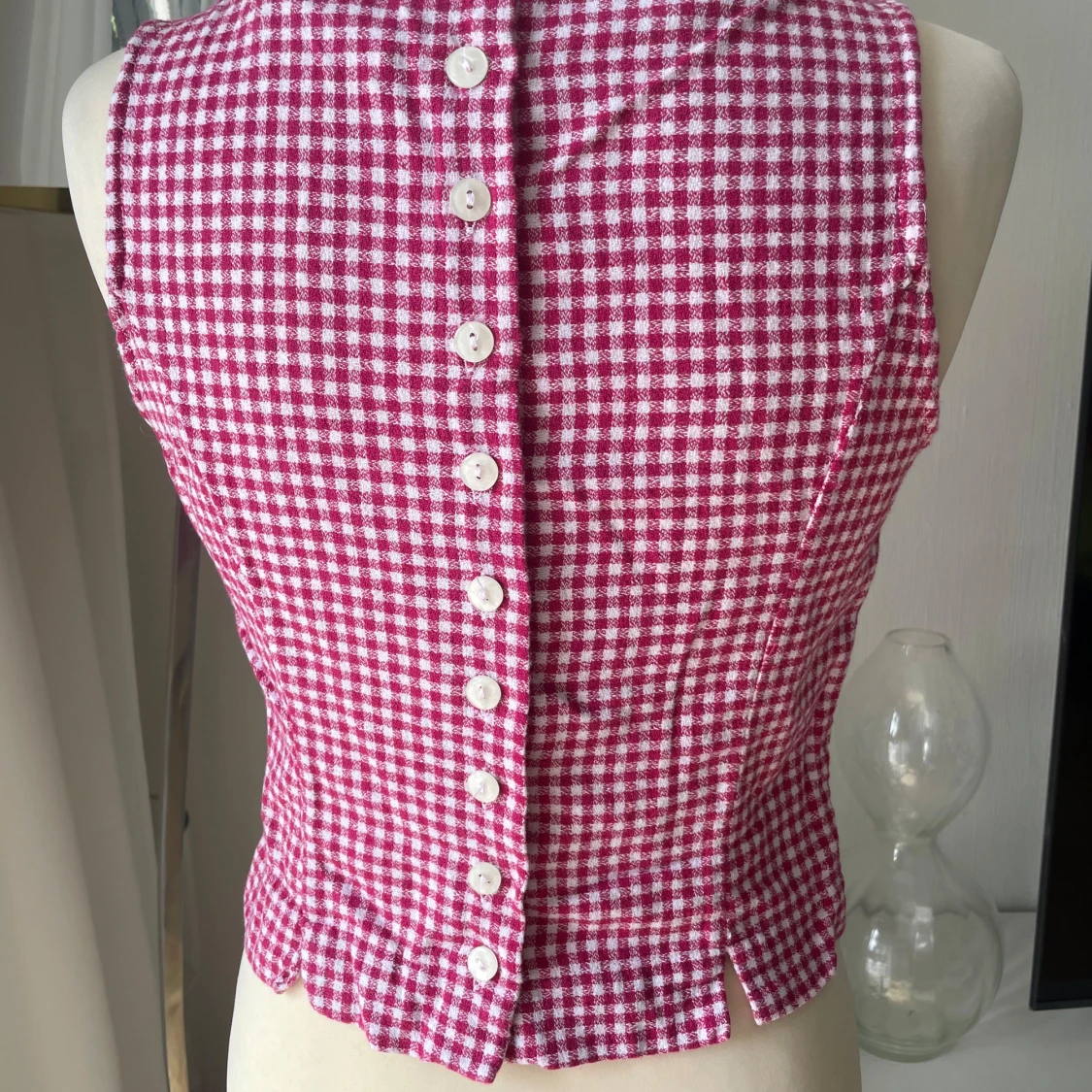 Rutig ärmlös topp i bomull - 2