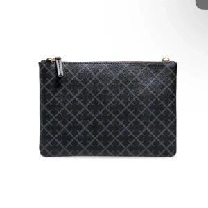 Clutch malene Birger  - Så fin clutch ifrån malene Birger och i super bra skick ❤️❤️❤️❤️❤️priset är diskutetbart 