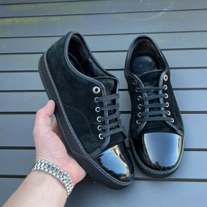 Lanvins  - Säljer dess sjuukt feta lanvins! Uk5 vilket motsvarar size 40-41. Nypris 5500kr! Skick 9/10! Kan gå ner i pris vid snabb affär. Hör av dig vid minsta fundering 🤩 