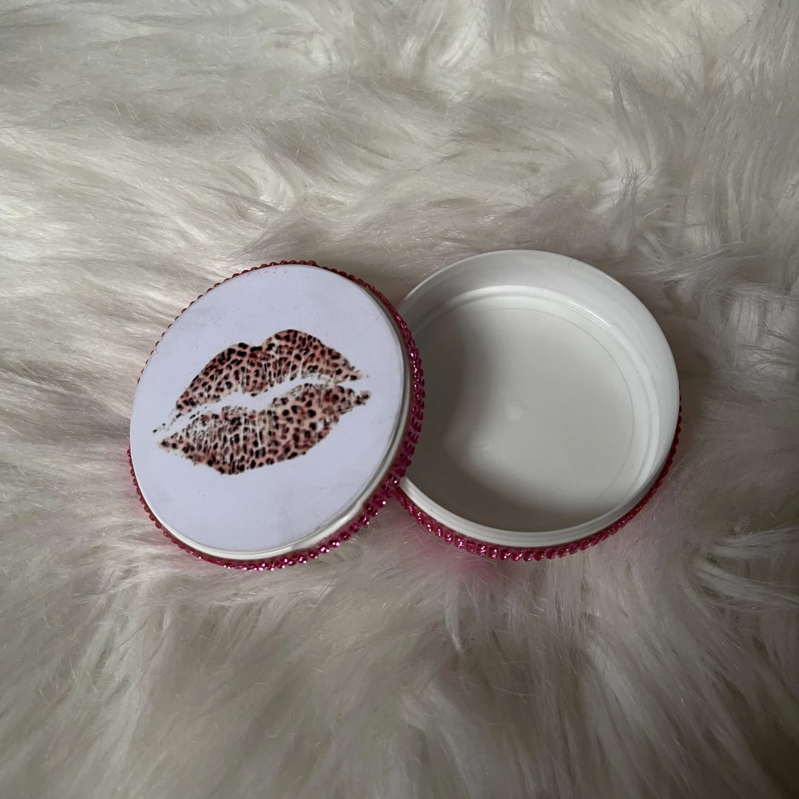 Svart förvaringsdosa med valfri design  - 1