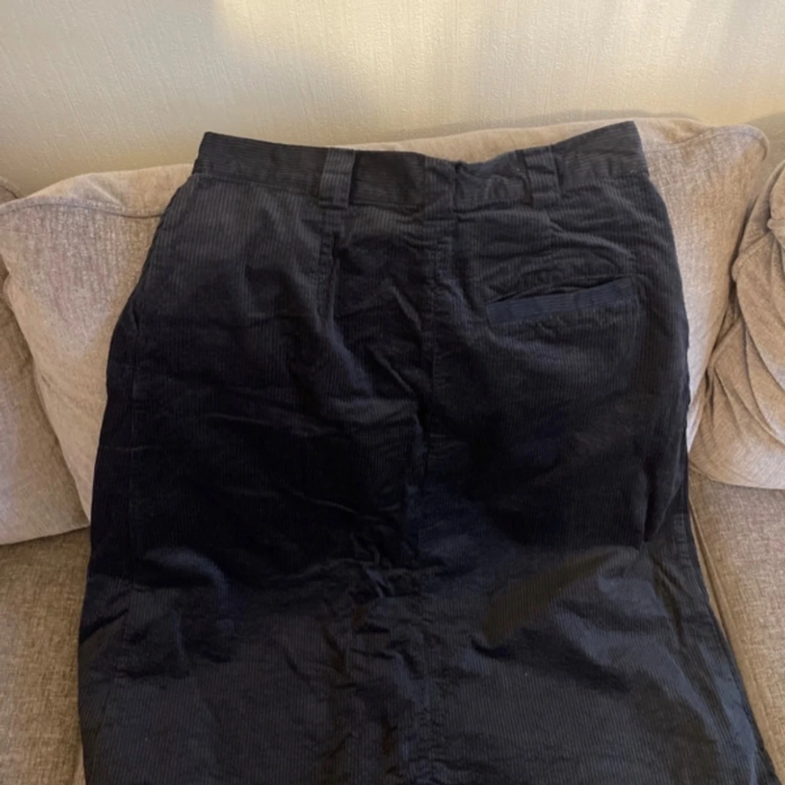 Svart manchesterkjol från Noa Noa - 2