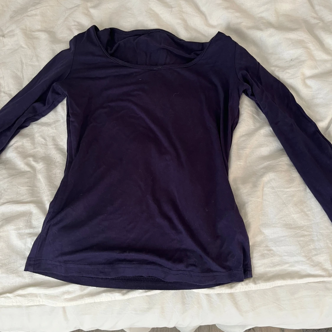 Mörkblå långärmad tröja - 2