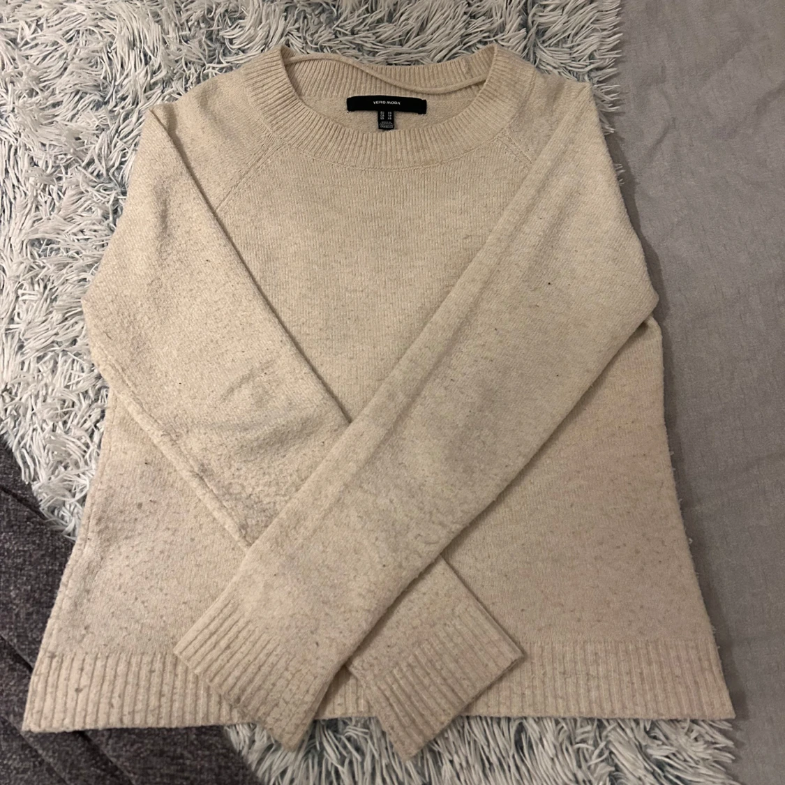 Beige stickad tröja  - 1