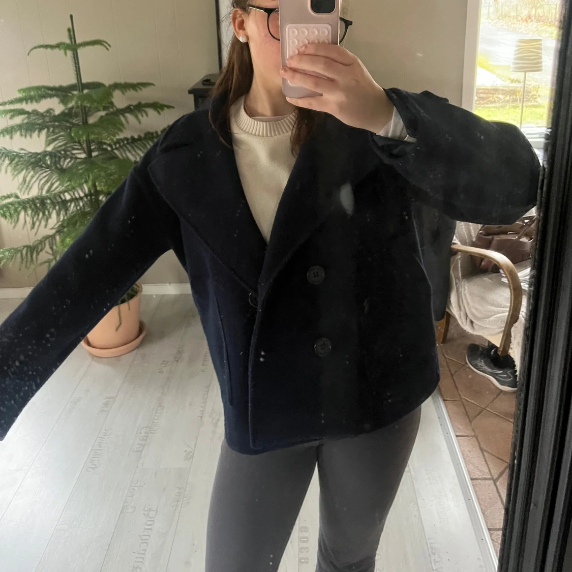 Mörkblå kappa! - 1