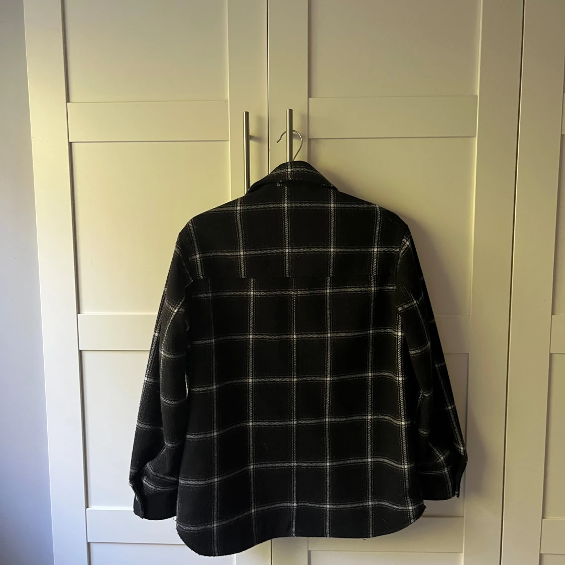 Svart rutig jacka från Monki - 2