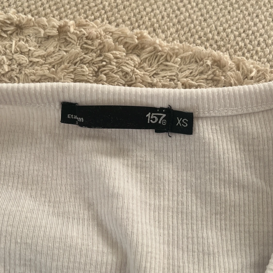 Vit ribbad långärmad tröja från lager157 - 1