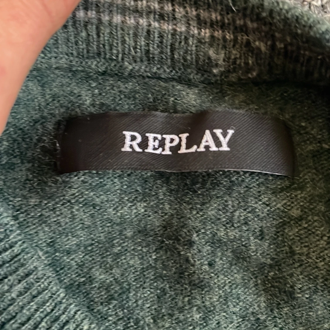 Mörkgrön stickad tröja från Replay - 2