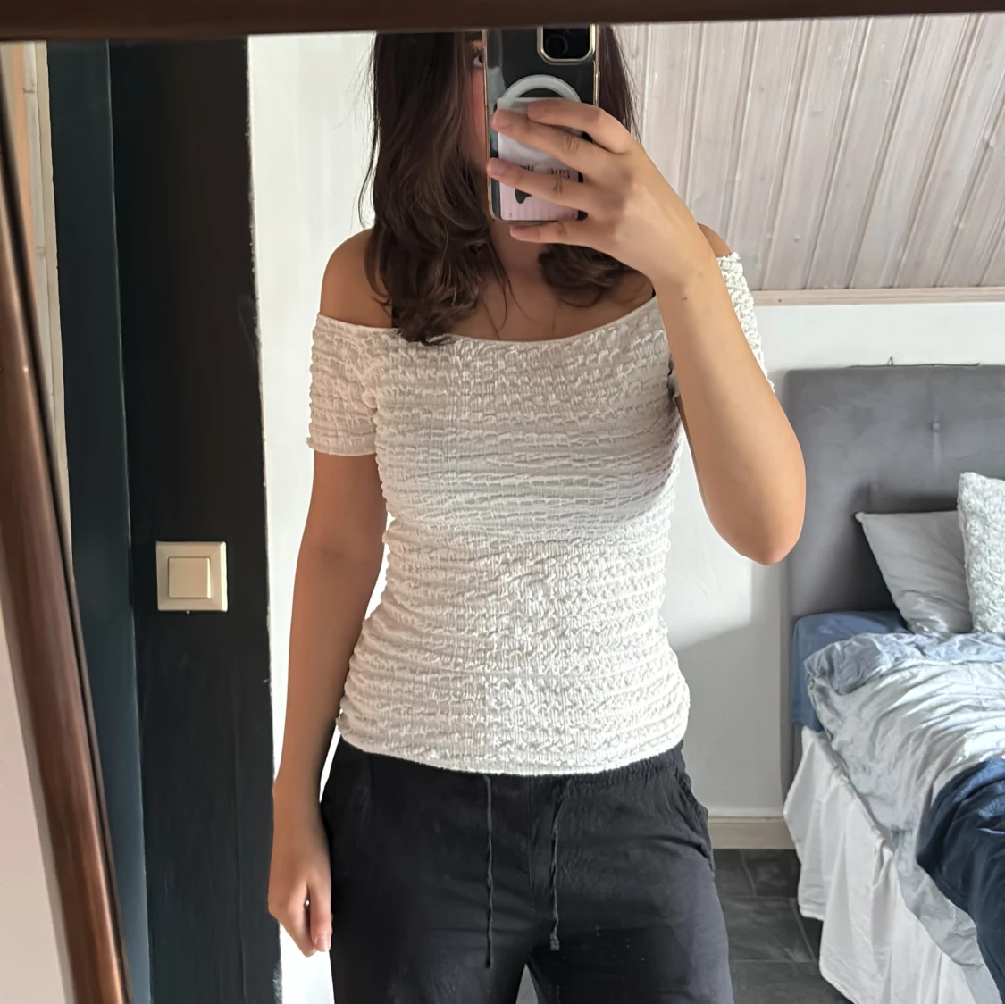 Vit offshoulder smockad topp - 2