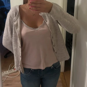 Jätte söt kofta  - Jätte fin kommer ej till användning 