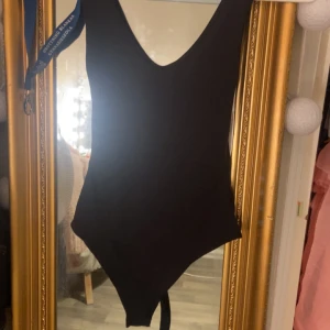 Svart body  - Body ifrån h&m
