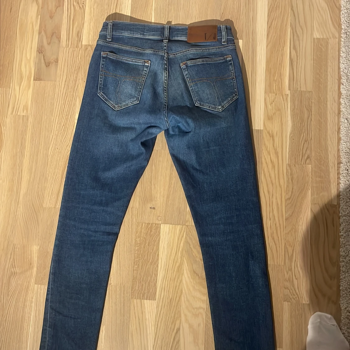 Blå jeans från Tiger of Sweden - 1