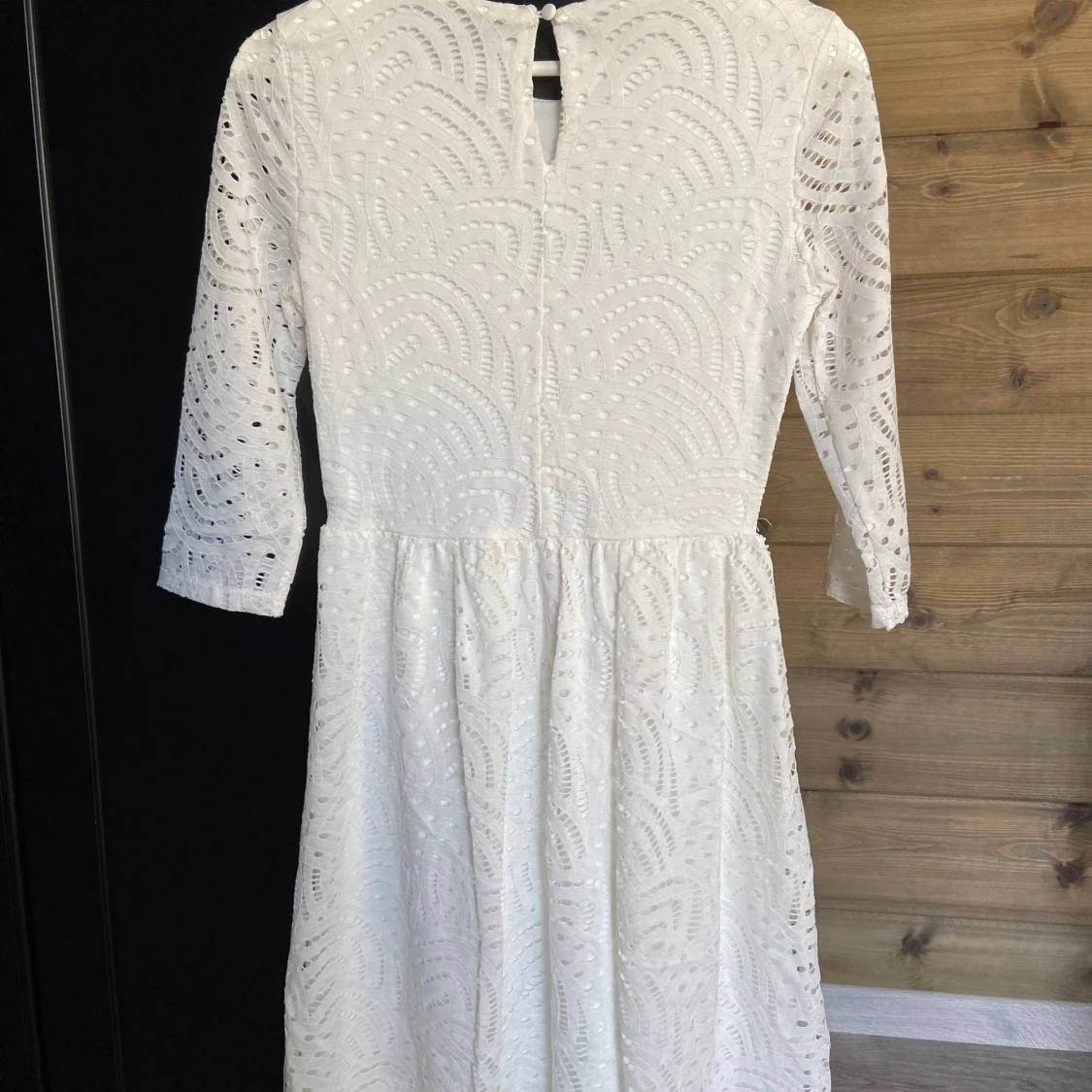 Vit spetsklänning från ONLY XS - 1