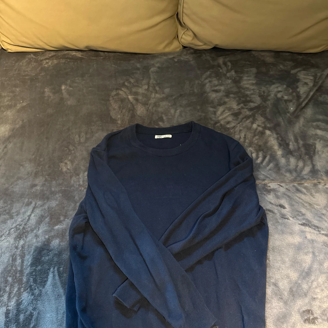 Mörkblå stickad tröja från Zara