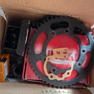 Motordelar och kugghjul till motorcykel - Cylle, membran, kedja och drev, förgasare