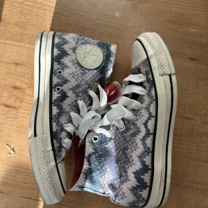 Missoni converse - Säljer dessa missoniconverse i mycket bra skick då de tyvärr inte passade mig i storleken.