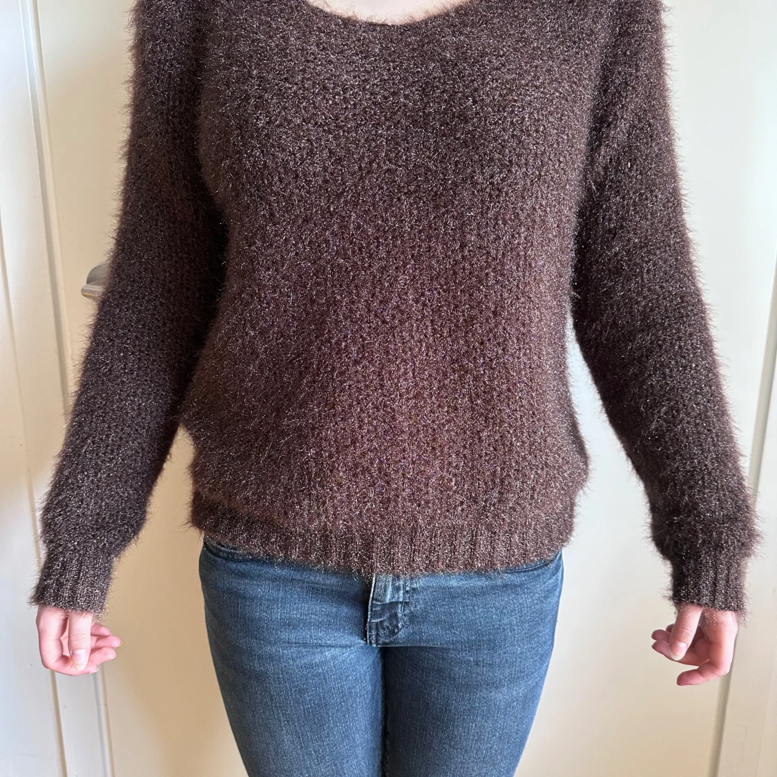 Brun fluffig stickad tröja - 3