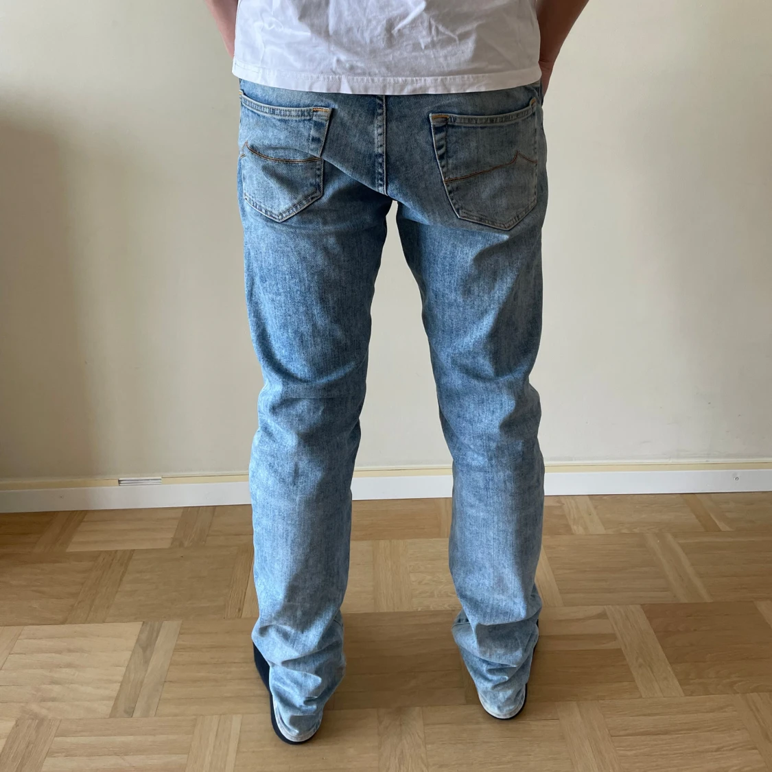 Ljusblå jeansbyxor från Jacob Cohen - 4