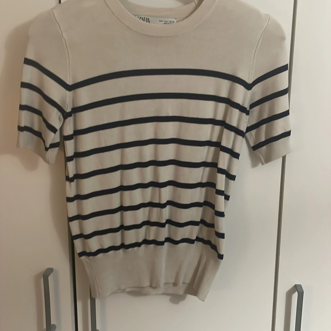 Randig kortärmad tröja från Zara - 1