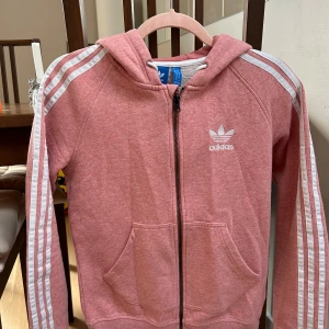 Adidas - Jätte fint skick