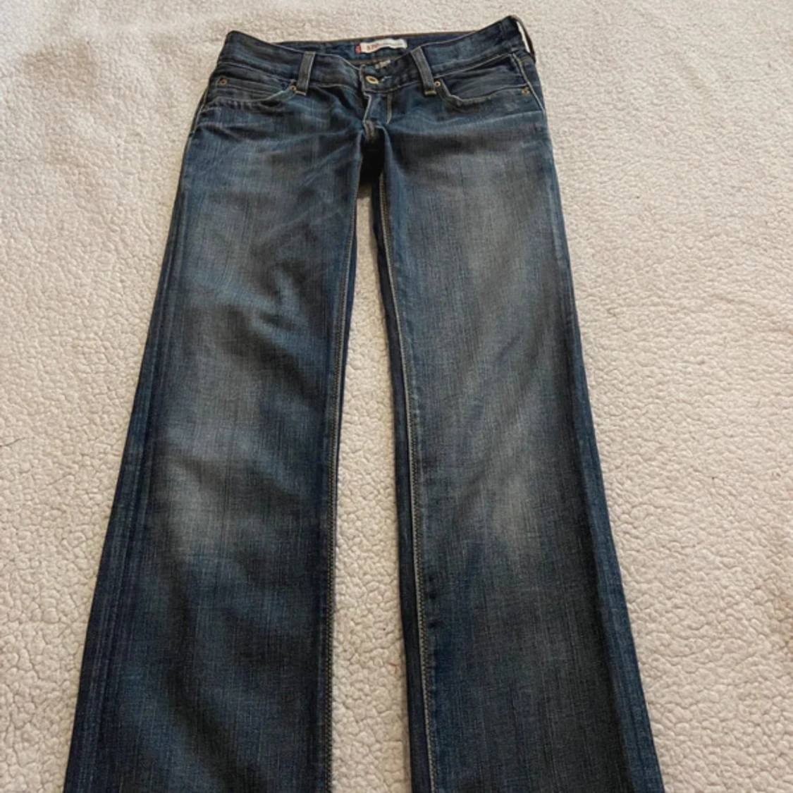 Levi's 570 Straight Fit jeans