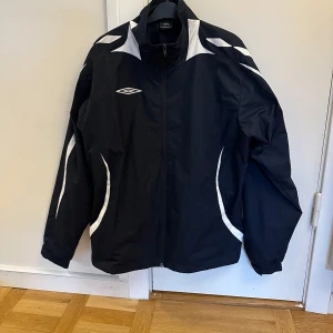 Vintage Umbro Sportjacka - Passar S/M