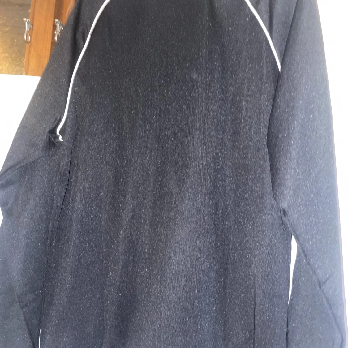 Svart Adidas track jacket med vita ränder - 1