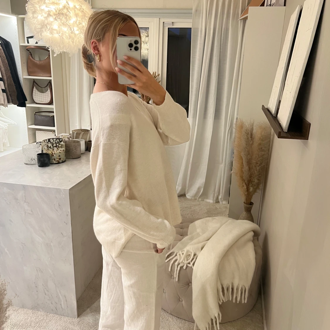 Vit stickad tröja med v-ringning från H&M  - 2