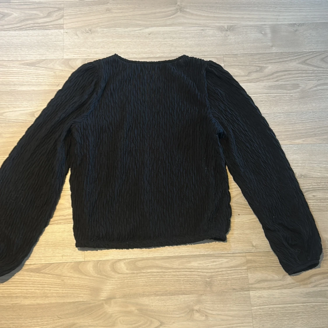 Svart långärmad blus från VILA - 1