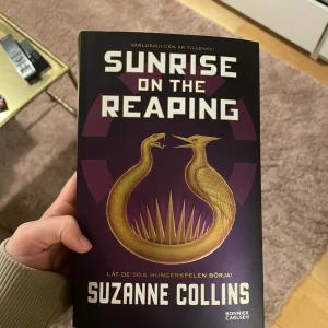 Sunrise on the reping  - Jättebra sick, ett litet tryckfel (se sista bilden) på första sidan men annars inga defekter. Den är på svenska och kostade 260 kr. Skriv om ni har några frågor eller vill ha fler bilder 