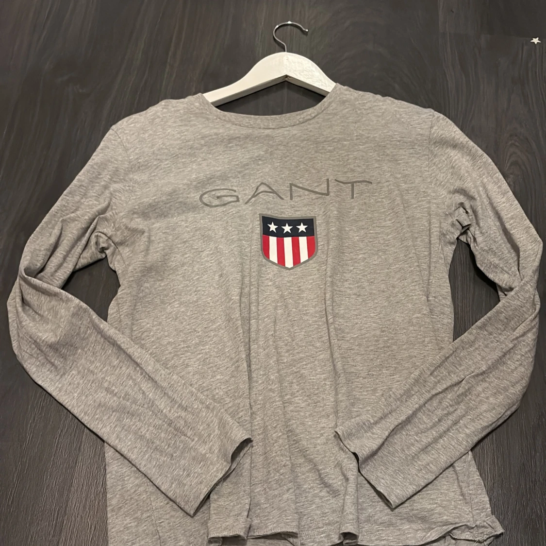 Grå långärmad tröja från GANT