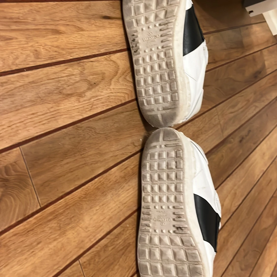 Vit och svart Valentino Garavani sneaker - 2