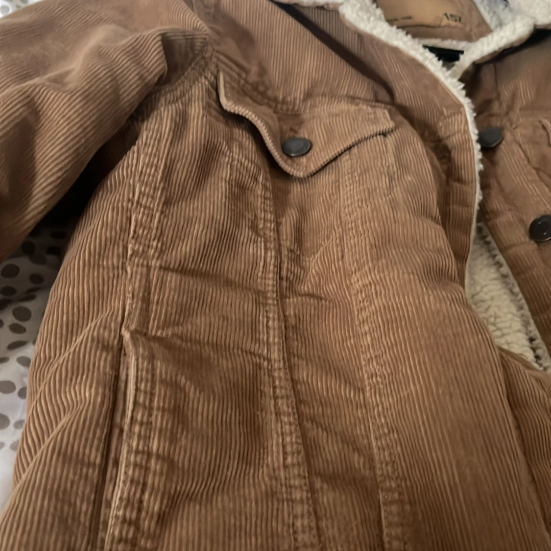 Brun manchesterjacka med teddyfoder från 157 - 4