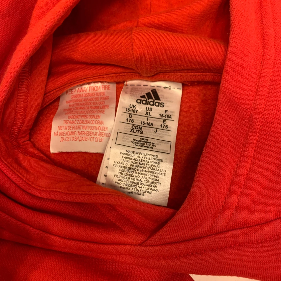 Röd hoodie från Adidas - 4