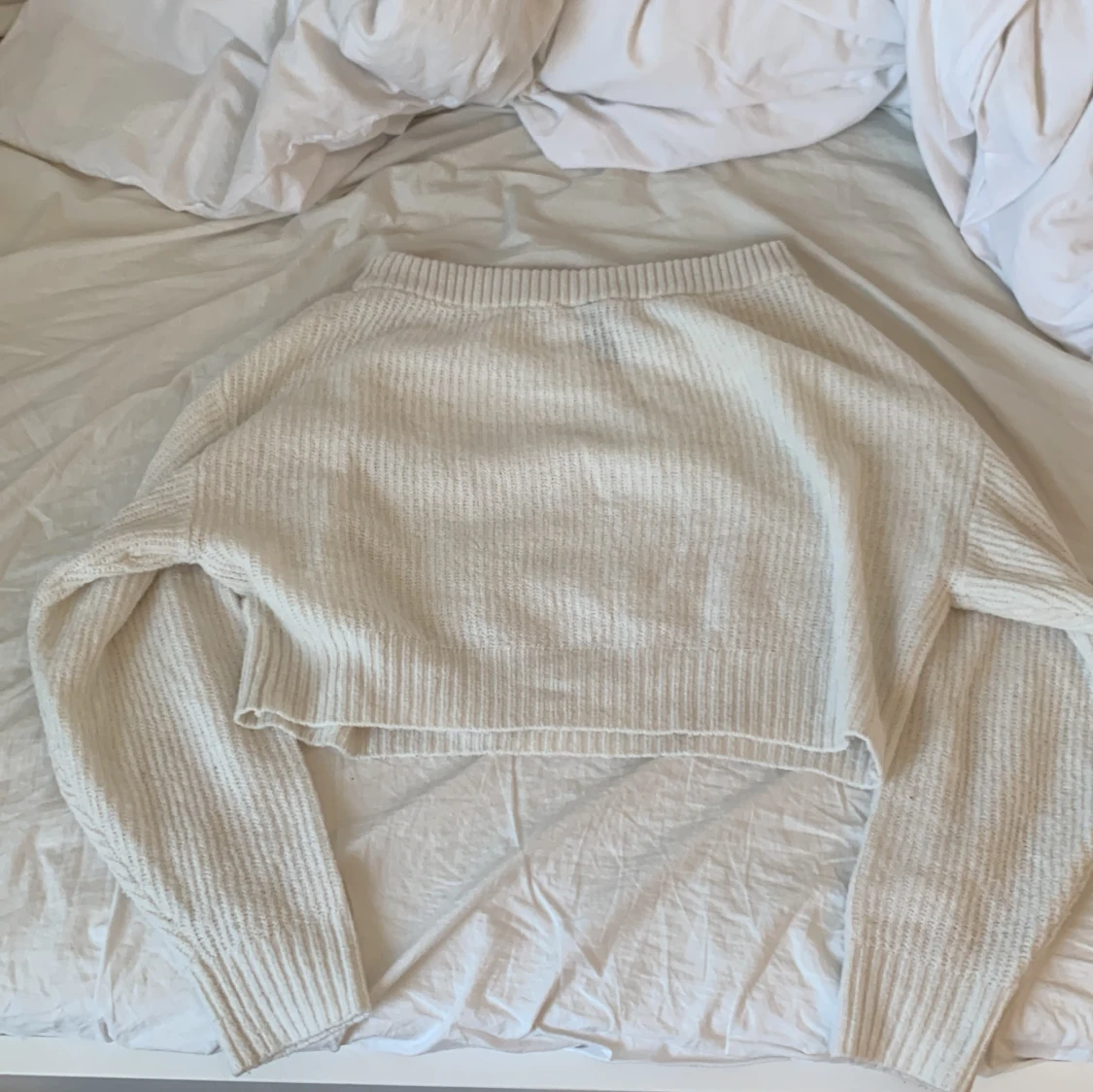 Vit croppad tröja från H&M - 4