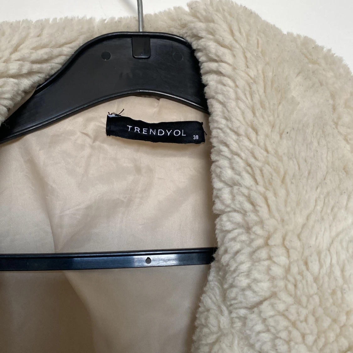 Beige teddyjacka från Trendyol - 2