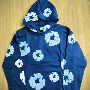 Hoodie | Denim Tears - Helt ny skick denim tears hoodie, på storlek L, finns alla tags och hög kvalité (Ungefär 900g). FÖRST TILL KVARN!! (OBS!! Priset kan diskuteras)