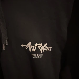 Antwan Hoodie  - Köptes 2023 konserten använd ett få gånger bara 💗