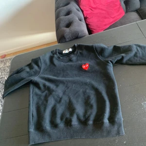  CDG hoodie  - Fet CDG hoodie, perfekt på sommarn