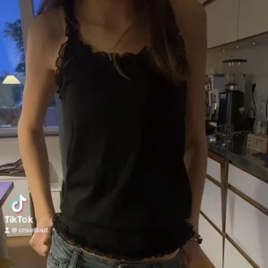 Svart topp!🖤 - Så fin topp🖤 (bilder från förra ägaren)‼️🙌🏼