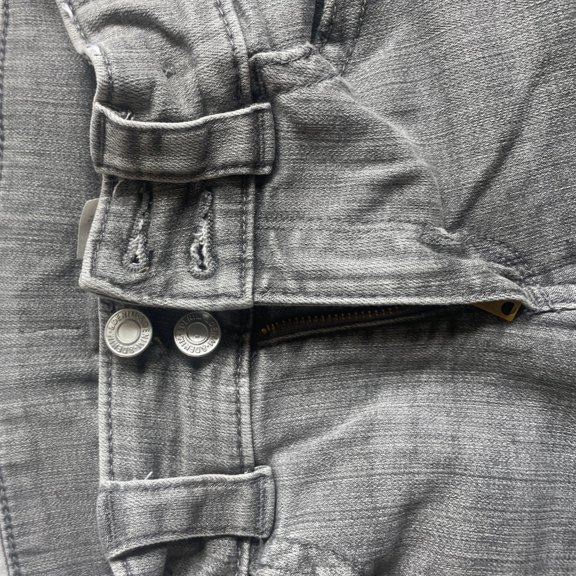 Grå bootcut jeans från H&M - 2