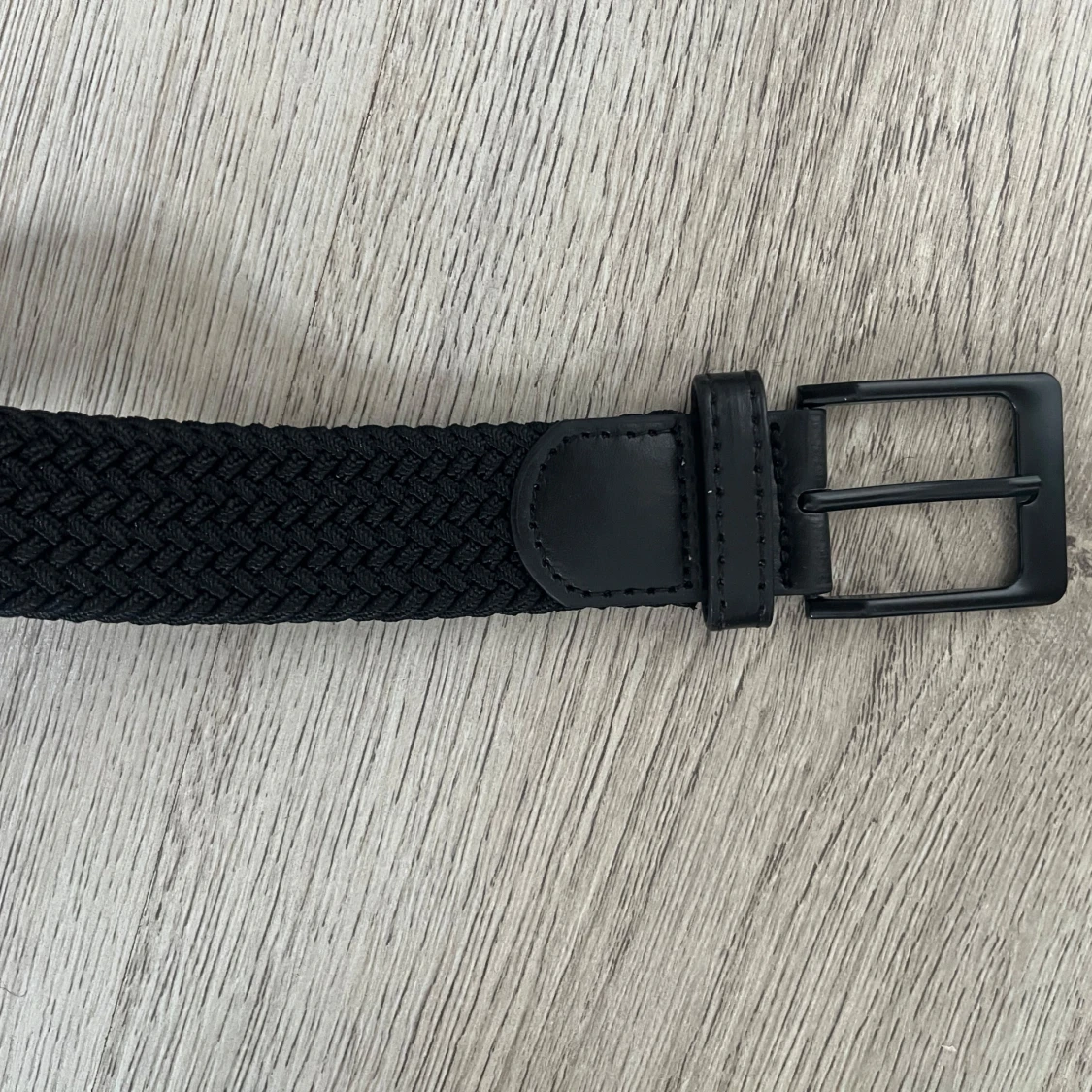 Svart flätat bälte med metallspänne - 2