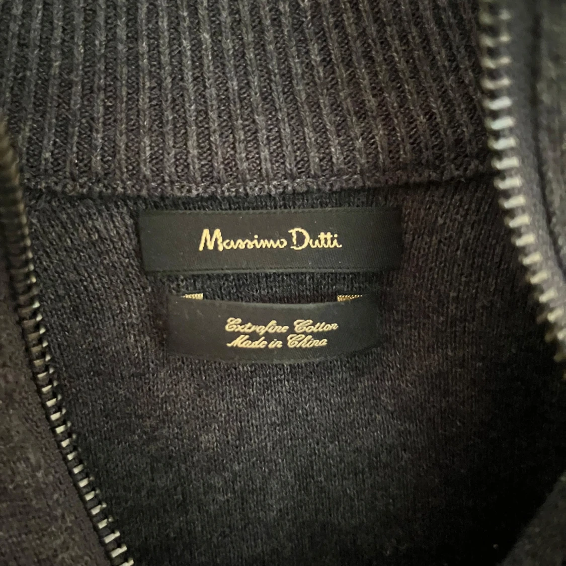 Mörkgrå stickad tröja från Massimo Dutti - 3