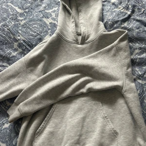 hoodie  - kommer ej till användning 