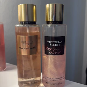 Victoria's Secret Bare Vanilla och Pure Seduction Shimmer Body Mist - Två body mists från Victoria's Secret, 