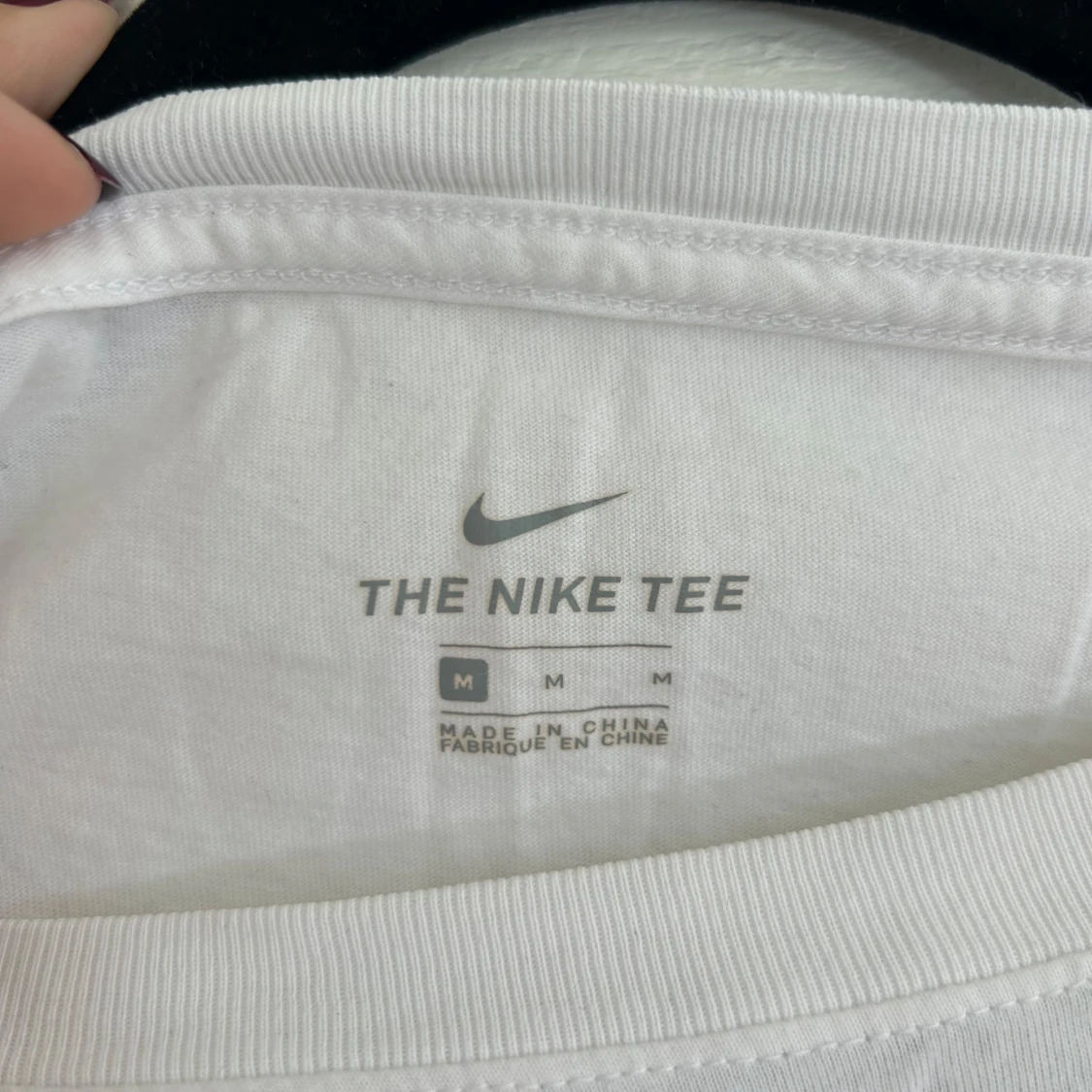 Vit Nike t-shirt med logga - 2